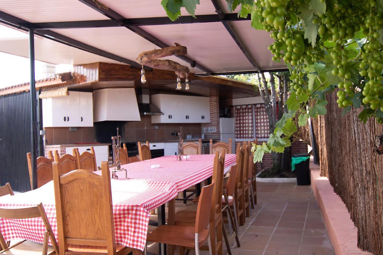 Villa La Lagunilla Golf Candeleda Exterior foto